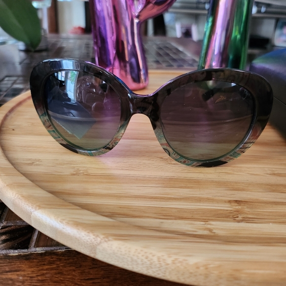 Etro Black Sunglasses - Picture 5 of 5